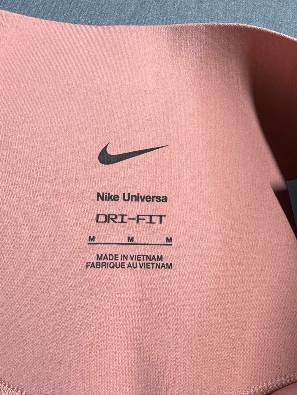$110 RETAIL! Nike Women's Universa InfinaSmooth Pink High-Waist Capri Leggings - Picture 4 of 7